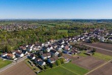 gr�ne Umgebung ***VERKAUFT***Bezugsfertige 2-Zimmer-Dachgeschosswohnung mit gro�em Balkon und Einzelgarage