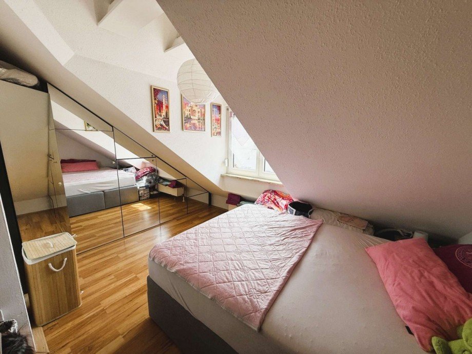 Kleiderschrank in Spiegeloptik Wohnung Olching