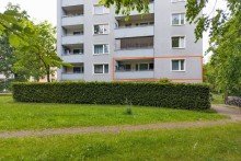 S�d-Ansicht Vermietete 4-Zimmer-Wohnung mit Tiefgaragen-Stellplatz direkt am Forstenrieder Park