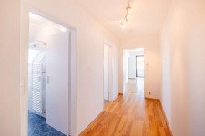 Hauptbild ***VERKAUFT***Bezugsfertige 2-Zimmer-Dachgeschosswohnung mit großem Balkon und Einzelgarage