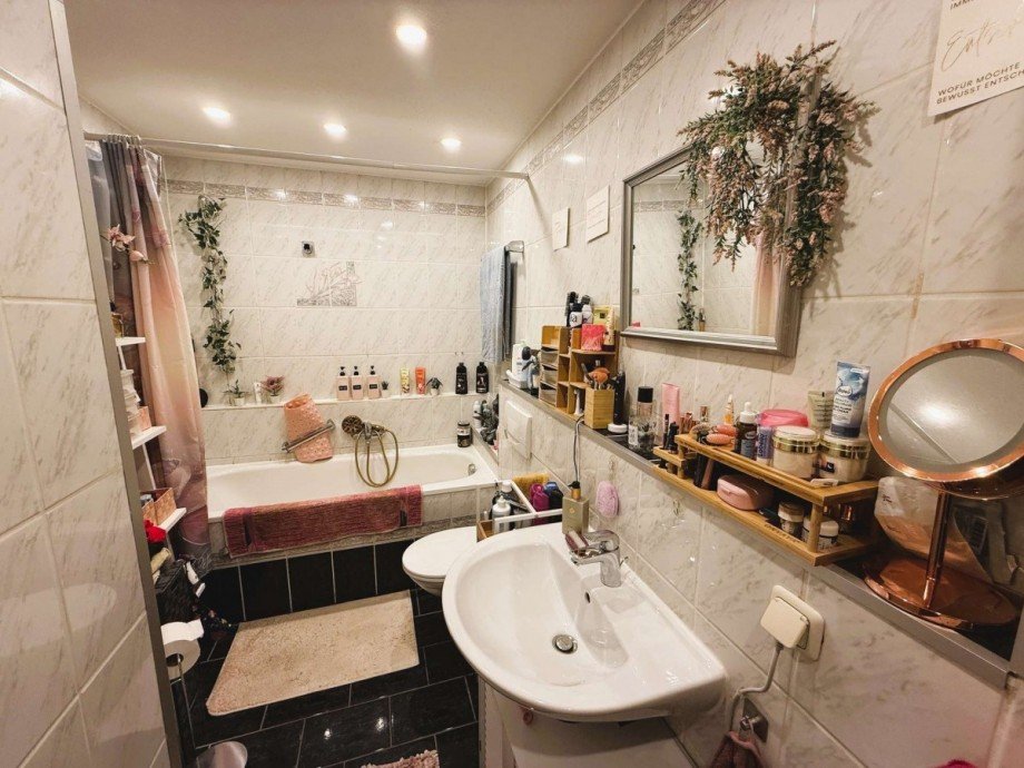 Bad mit Wanne Wohnung Olching